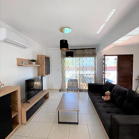 Orestiada Ekaterina 3 Bdrm Villa Protaras