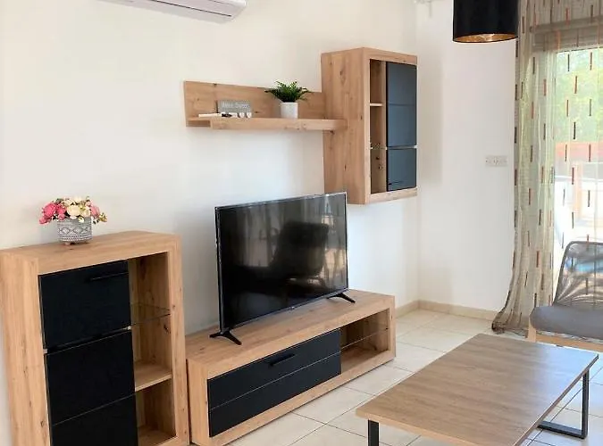 Vila Orestiada Ekaterina 3 Bdrm Protaras