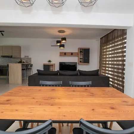 Orestiada Ekaterina 3 Bdrm 普罗塔拉斯