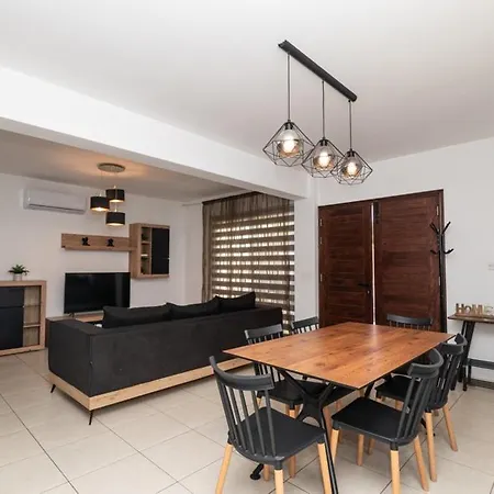 Orestiada Ekaterina 3 Bdrm 别墅